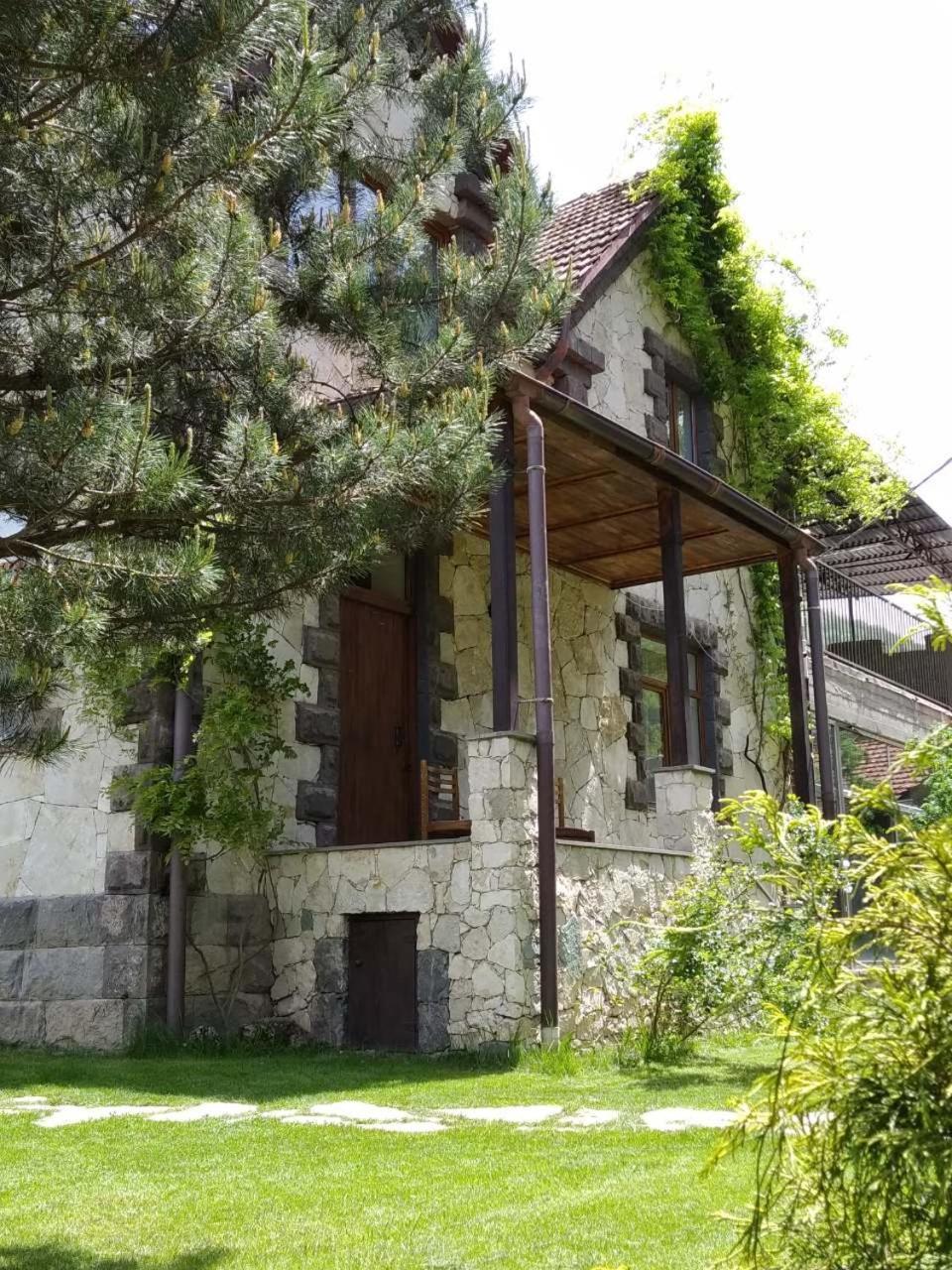 Bed and Breakfast Eco Garden Dilijan Esterno foto